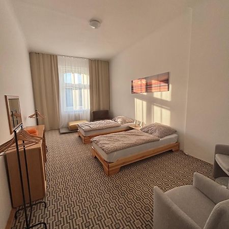 City Centre Apartment Demio Κάρλοβι Βάρι Εξωτερικό φωτογραφία