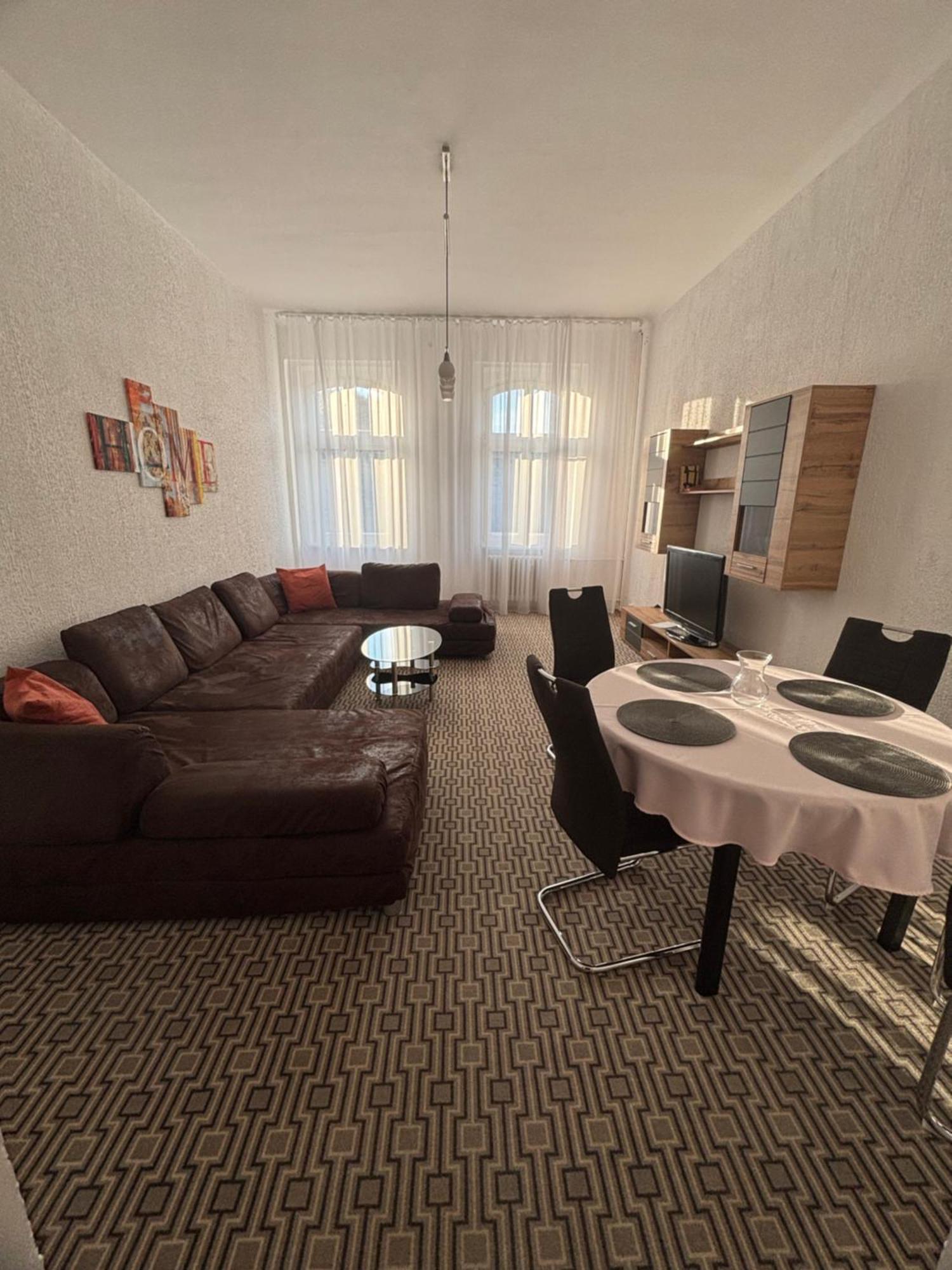 City Centre Apartment Demio Κάρλοβι Βάρι Εξωτερικό φωτογραφία