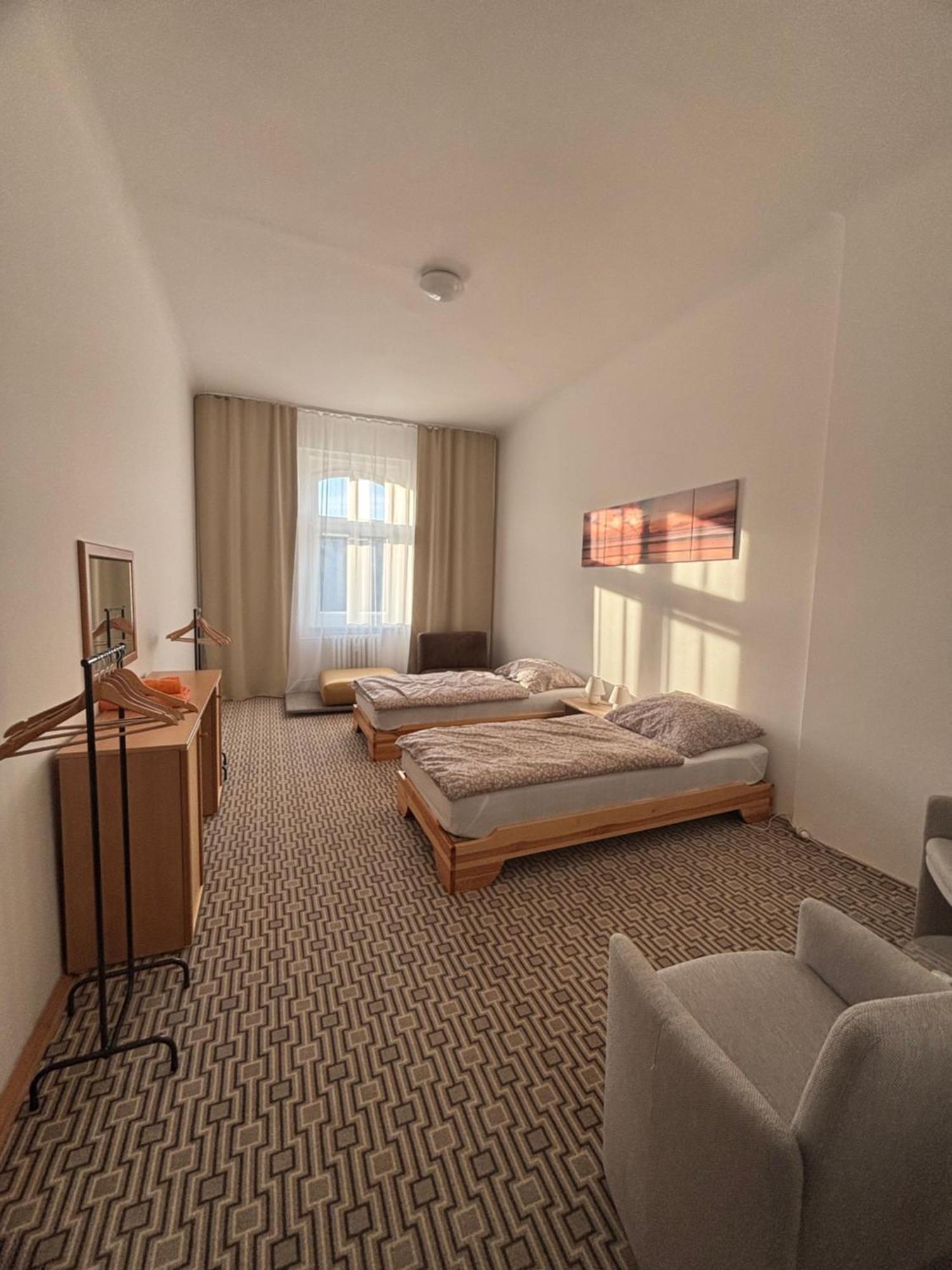 City Centre Apartment Demio Κάρλοβι Βάρι Εξωτερικό φωτογραφία