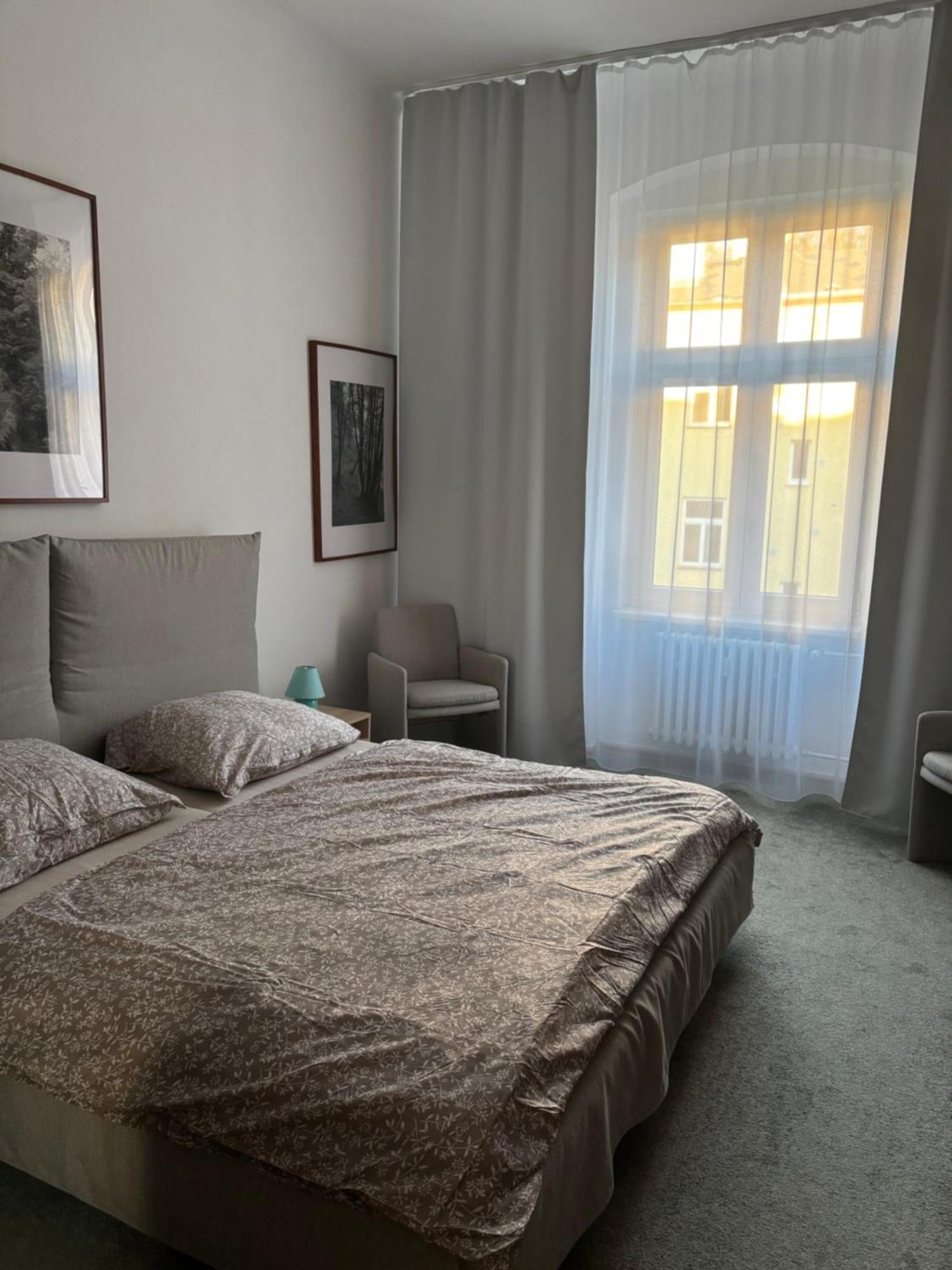 City Centre Apartment Demio Κάρλοβι Βάρι Εξωτερικό φωτογραφία