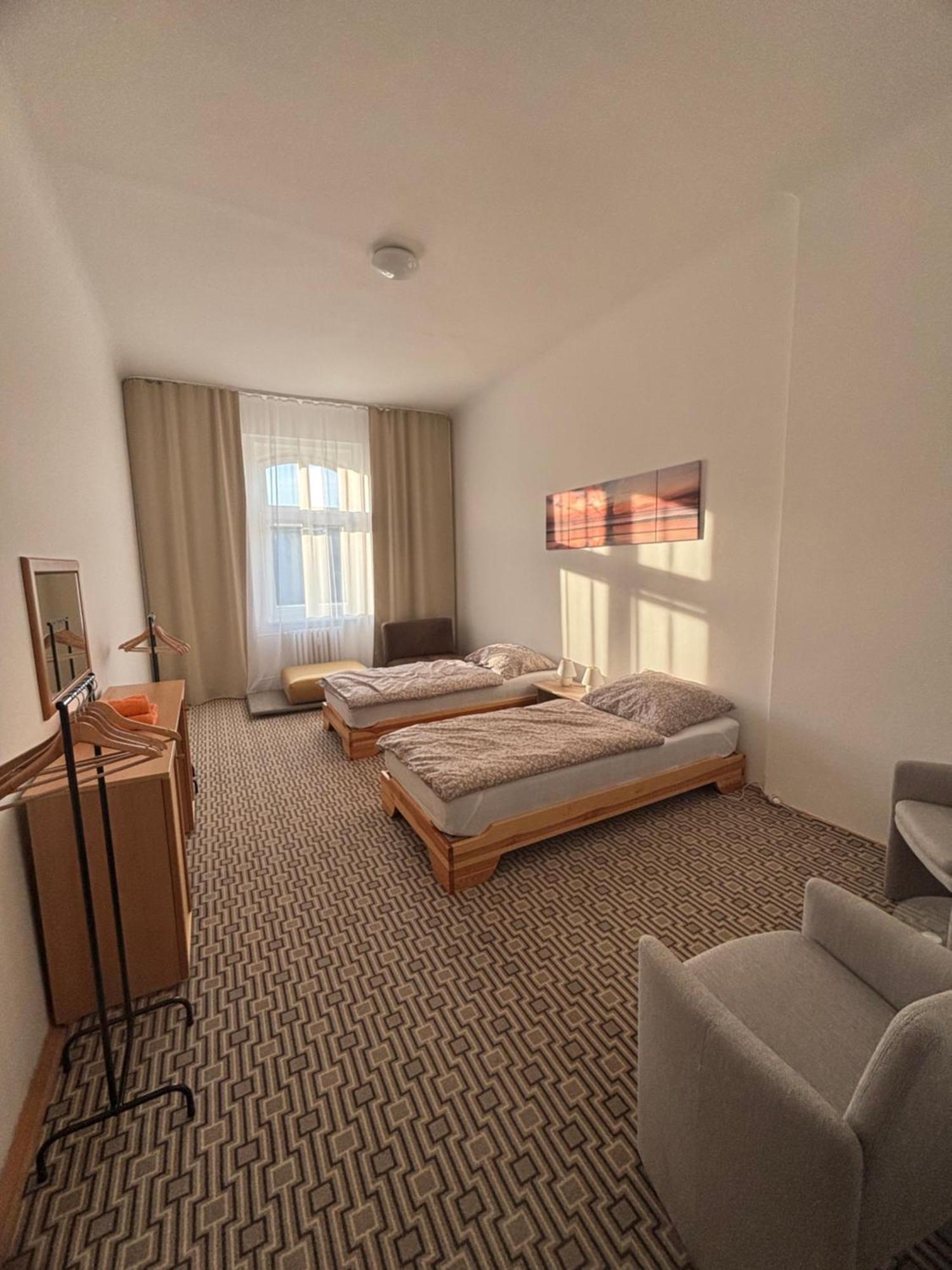 City Centre Apartment Demio Κάρλοβι Βάρι Εξωτερικό φωτογραφία
