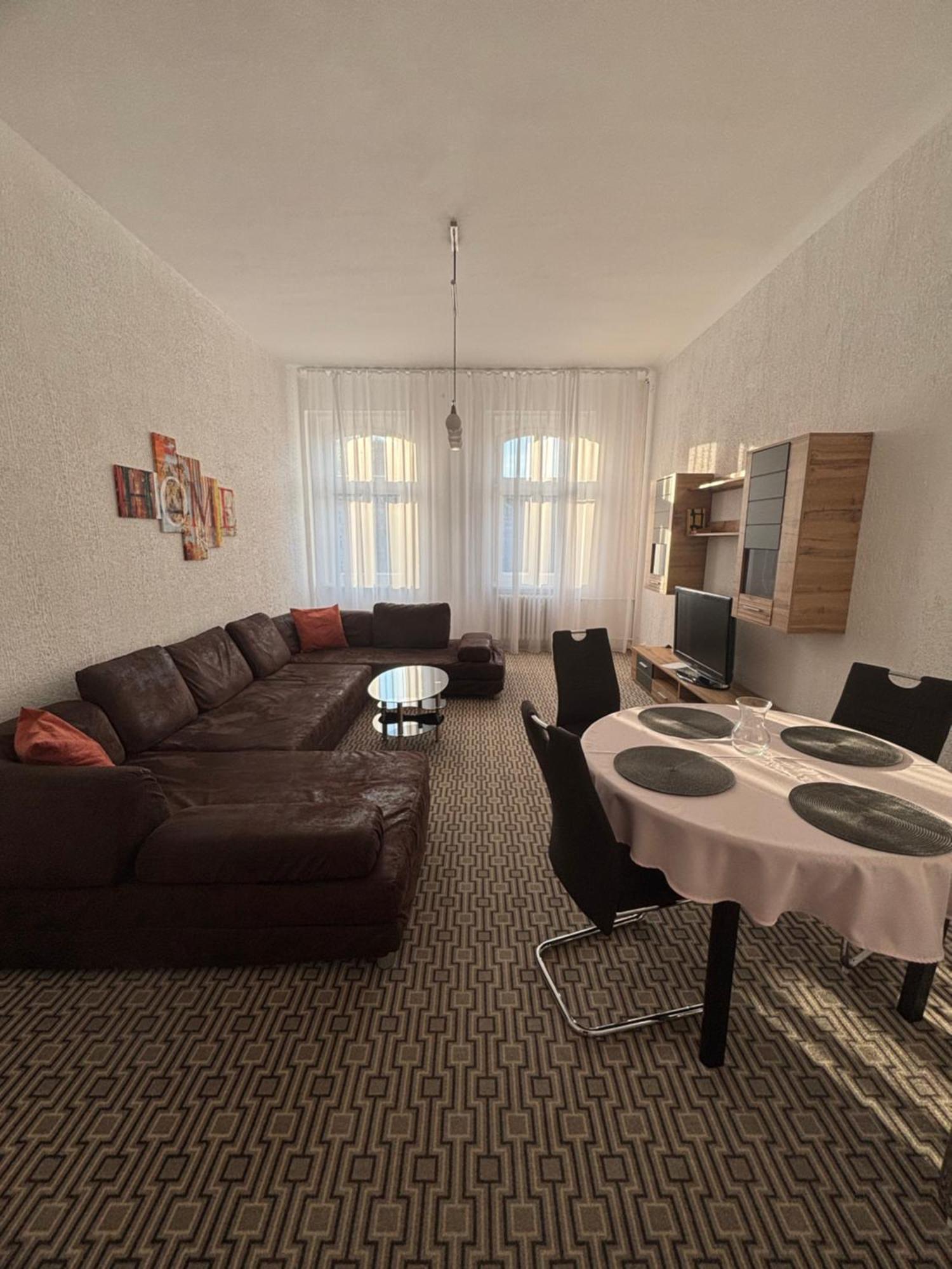 City Centre Apartment Demio Κάρλοβι Βάρι Εξωτερικό φωτογραφία